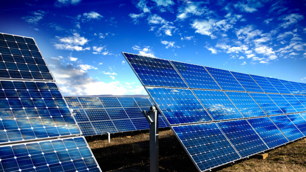 usina solar vantagens e desvantagens