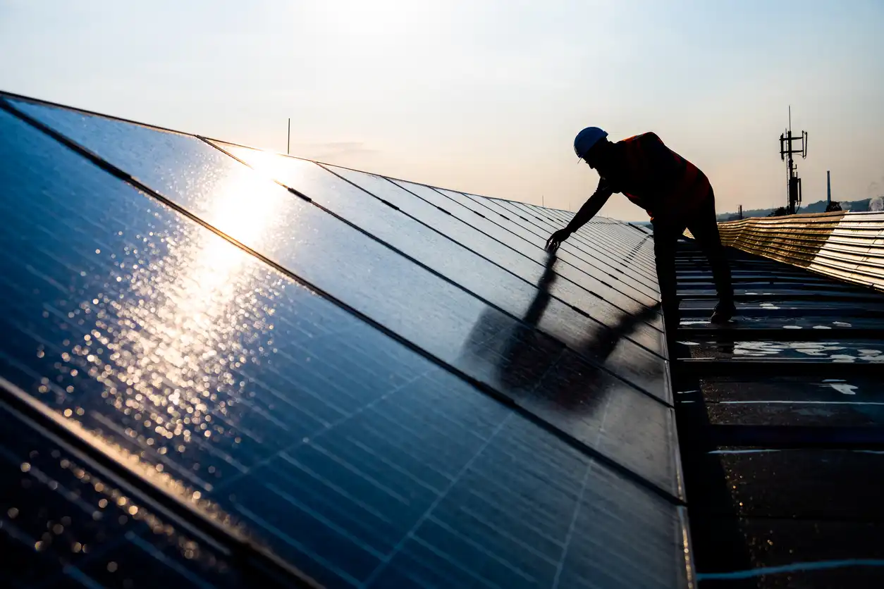 Limpeza de placa solar: veja como fazer!