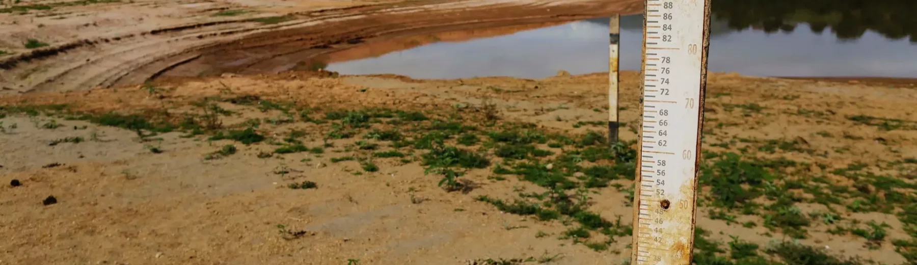 baixo nível de água na Represa Jaguari